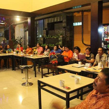 Hotel Sing A Song Pematang Siantar Bagian luar foto