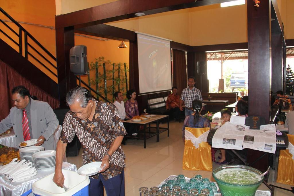 Hotel Sing A Song Pematang Siantar Bagian luar foto