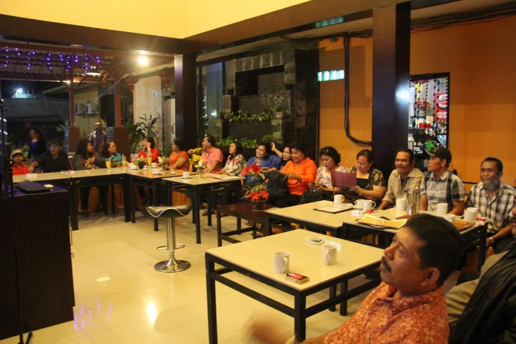 Hotel Sing A Song Pematang Siantar Bagian luar foto