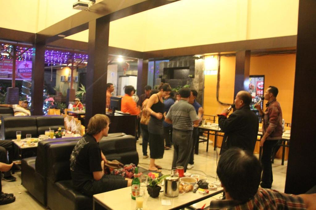 Hotel Sing A Song Pematang Siantar Bagian luar foto
